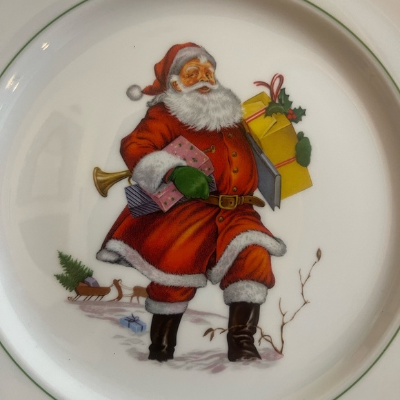 Christmas Santa Plates - Picture 6 of 9